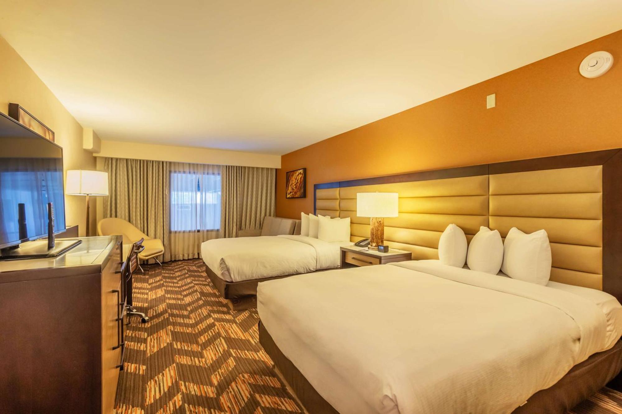 Doubletree By Hilton Lawrence Hotel Exterior photo