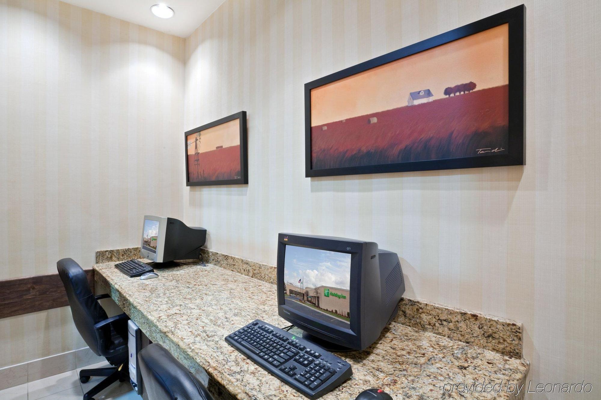 Doubletree By Hilton Lawrence Hotel Exterior photo
